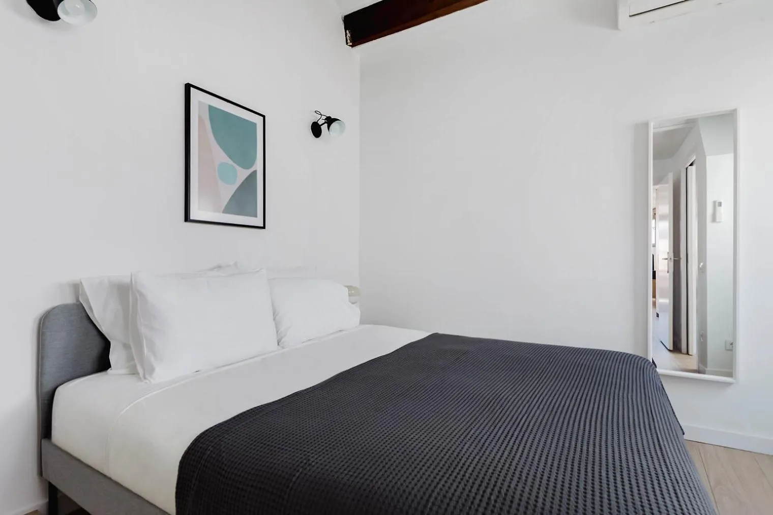 Apartment Blueground Galvany Furnished Penthouse Bcn-135 Barcelona Spain