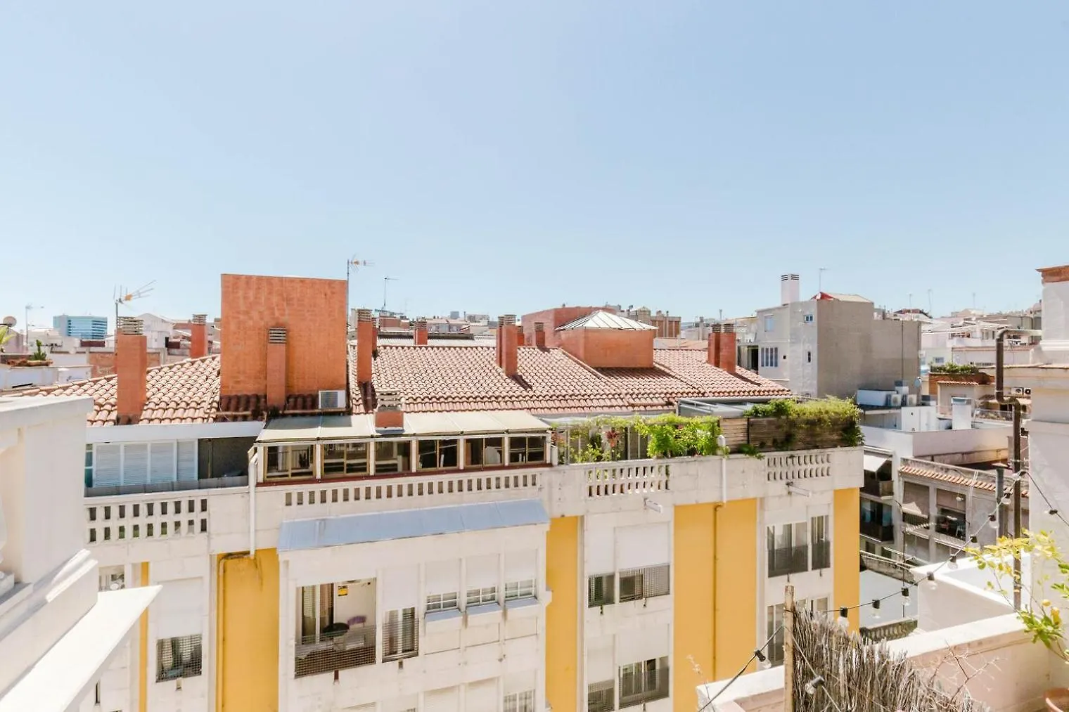 Blueground Galvany Furnished Penthouse Bcn-135 Barcelona Apartment