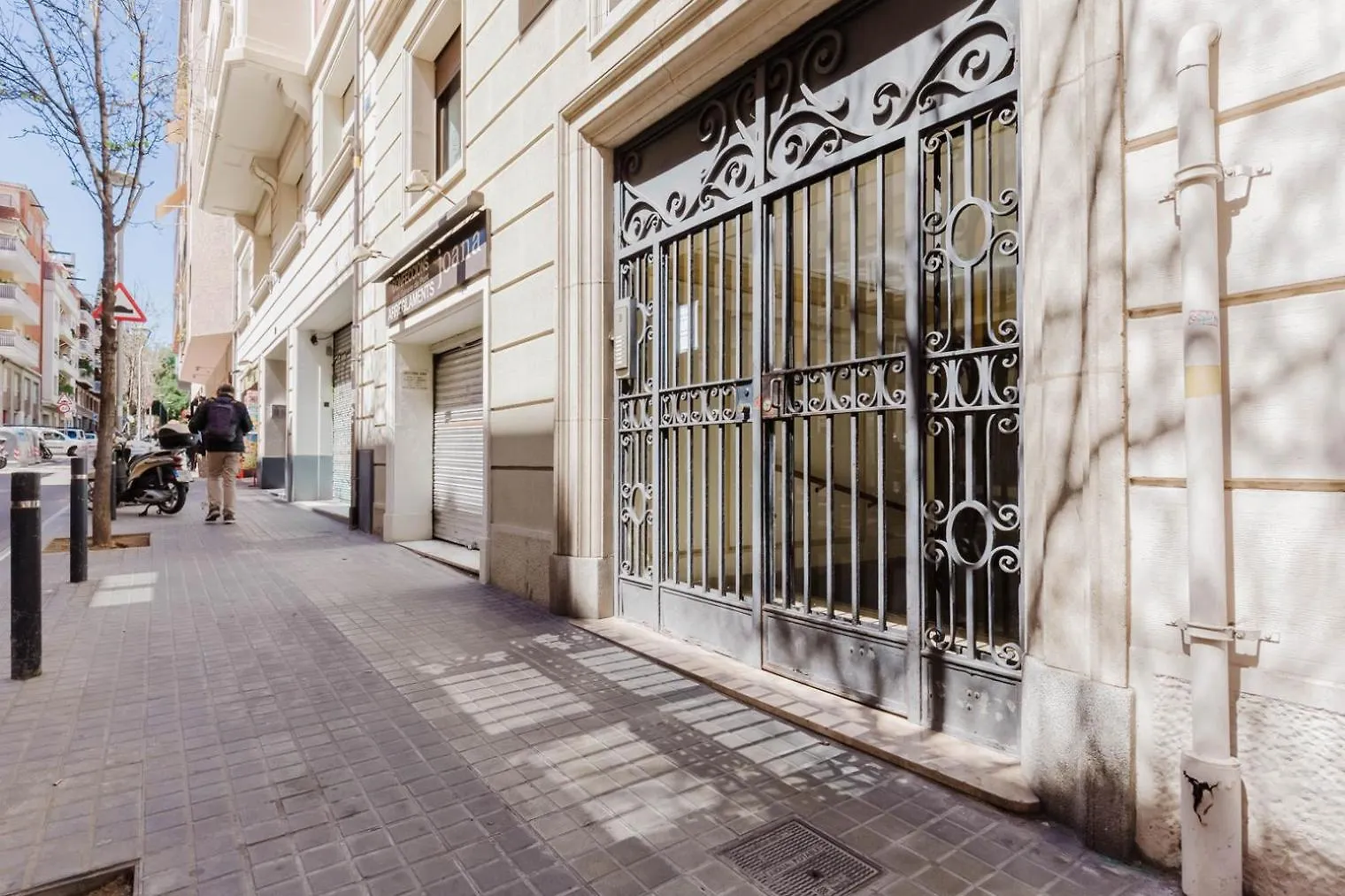 Blueground Galvany Furnished Penthouse Bcn-135 Barcelona 0*,