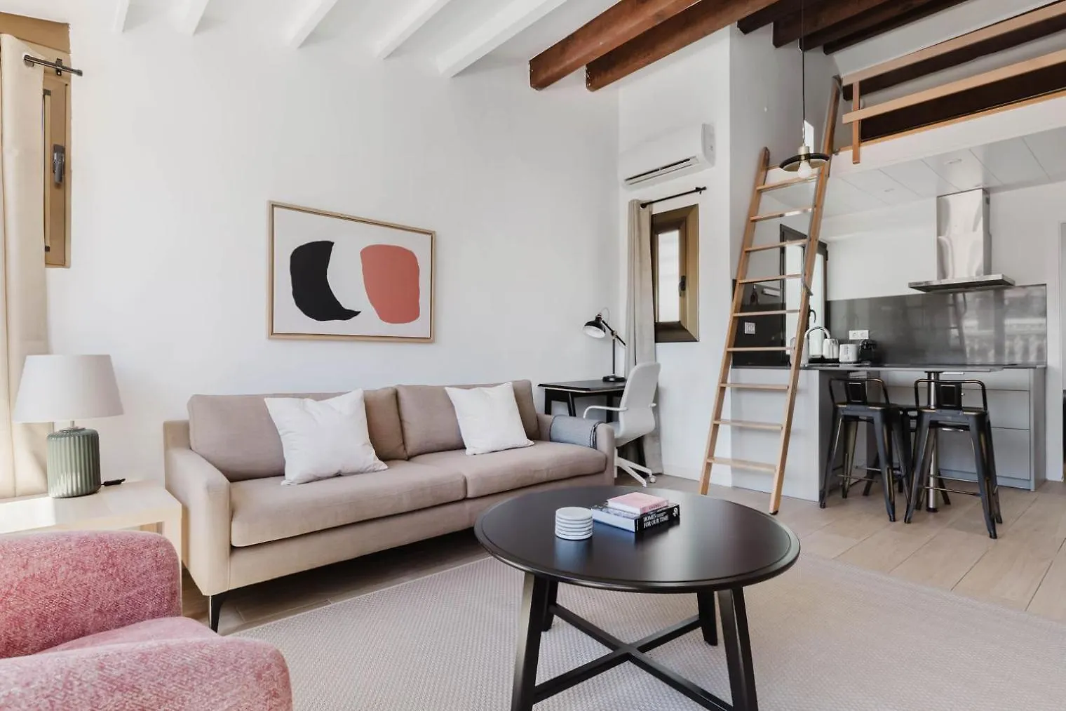 Blueground Galvany Furnished Penthouse Bcn-135 Barcelona